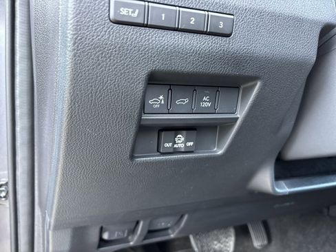 Used 2025 Lexus GX 550 image 27