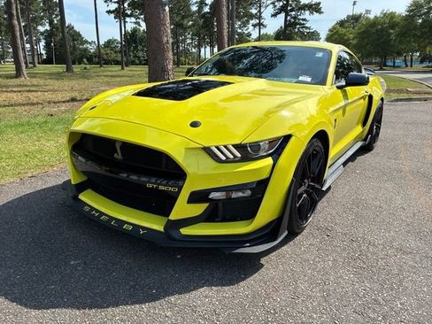Used 2021 Ford Mustang Shelby GT500 w/ Technology Package RWD image 7