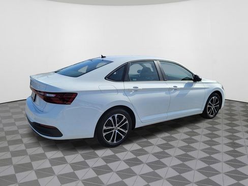 Used 2025 Volkswagen Jetta Sport FWD image 8