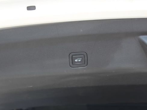 Used 2023 Chevrolet Tahoe Premier w/ Premium Package 2 AWD/4WD image 8