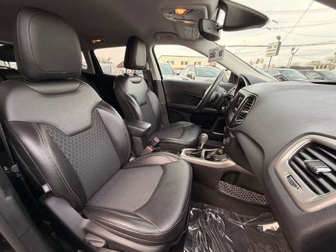 Used 2019 Jeep Compass Latitude w/ Popular Equipment Group image 31