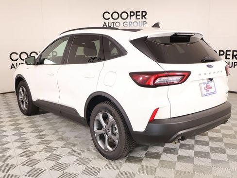 Used 2025 Ford Escape ST-Line Select AWD/4WD image 22
