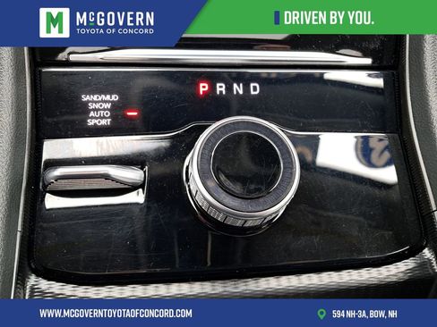 Used 2023 Jeep Grand Cherokee Limited w/ Black Appearance Package AWD/4WD image 39