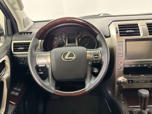 Used 2019 Lexus GX 460 Luxury AWD/4WD image 21
