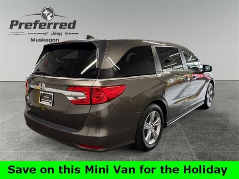 Used 2018 Honda Odyssey EX-L image 3