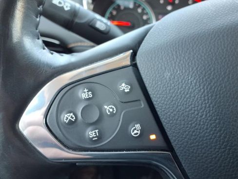 Used 2020 Chevrolet Traverse LT image 38