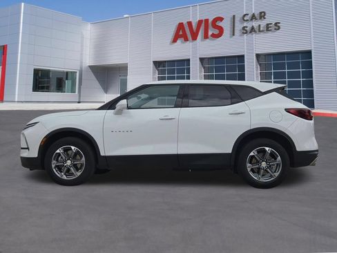 Used 2025 Chevrolet Blazer LT AWD/4WD image 10