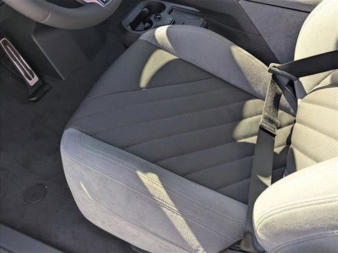 New 2026 BMW iX xDrive60 image 4