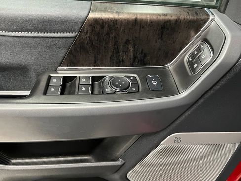 Used 2024 Ford F250 Lariat w/ Lariat Ultimate Package AWD/4WD image 25