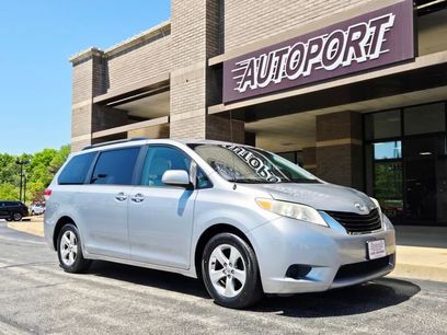 Used 2014 Toyota Sienna LE
