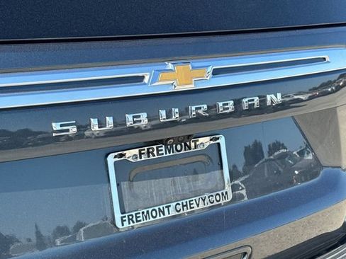 Used 2021 Chevrolet Suburban High Country AWD/4WD image 7