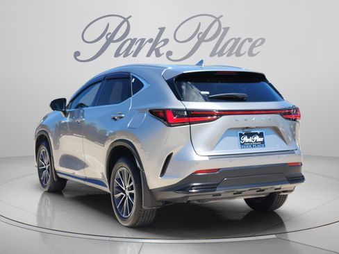 Used 2025 Lexus NX 250 FWD w/ Accessory Package (2T) image 3
