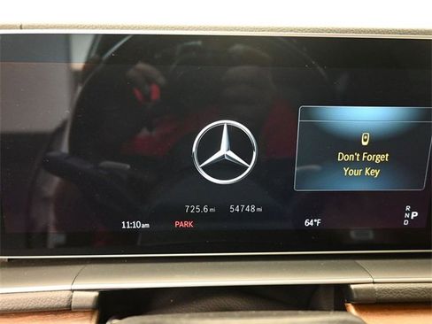 Used 2024 Mercedes-Benz GLE 350 4MATIC image 11