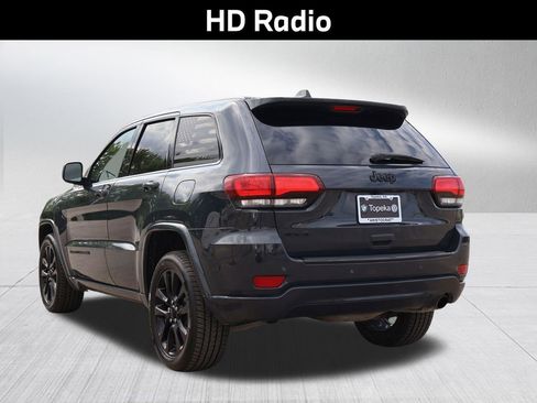 Used 2018 Jeep Grand Cherokee Altitude AWD/4WD image 8