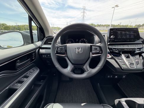 New 2026 Honda Odyssey Touring image 29