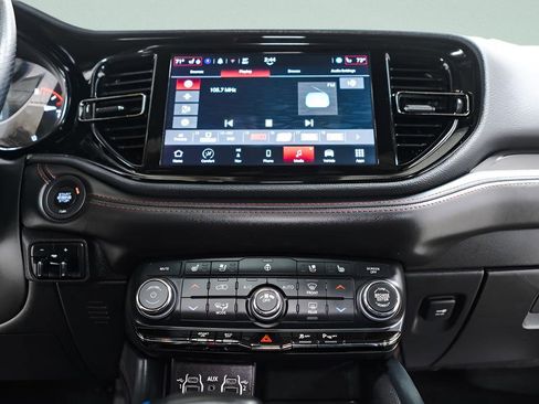Used 2025 Dodge Durango R/T AWD/4WD image 14