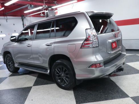 Used 2021 Lexus GX 460 Premium w/ Premium Package AWD/4WD image 6