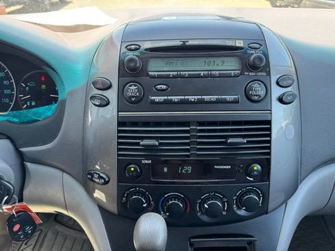 Used 2008 Toyota Sienna LE FWD image 21