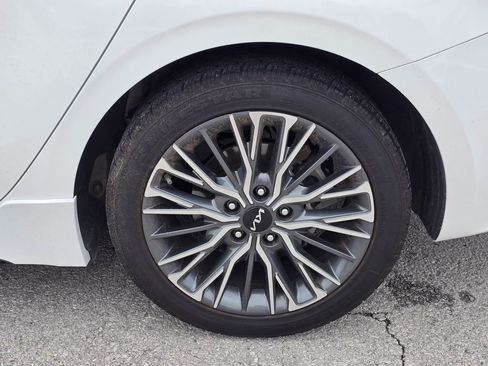 Used 2024 Kia Forte GT-Line w/ GT-Line Premium Package image 7