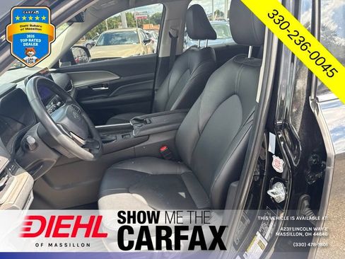 Used 2025 Toyota Grand Highlander AWD image 14