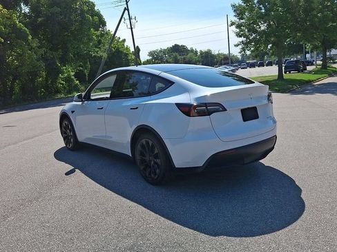 Used 2021 Tesla Model Y Long Range AWD/4WD image 4