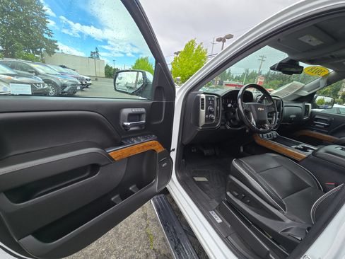 Used 2018 Chevrolet Silverado 1500 High Country AWD/4WD image 20