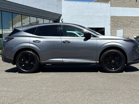 Certified 2025 Nissan Murano SV FWD image 3