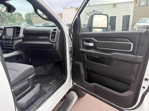 Used 2024 RAM 2500 Big Horn w/ Off Road Package AWD/4WD image 16