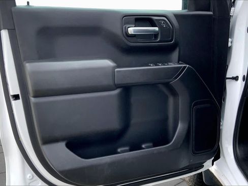 Certified 2019 Chevrolet Silverado 1500 Custom Trail Boss w/ Custom Convenience Package AWD/4WD image 19