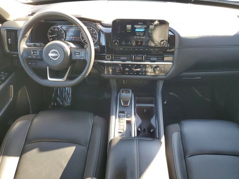 Certified 2024 Nissan Pathfinder SL image 15