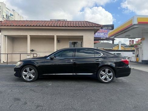 Used 2010 Lexus LS 460 L RWD image 6