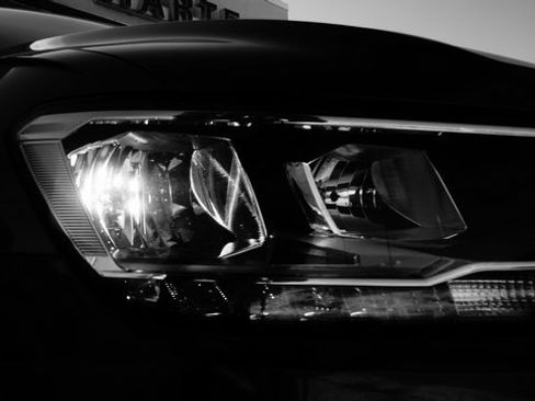 Certified 2021 Volkswagen Tiguan SE w/ Panoramic Sunroof Package image 66