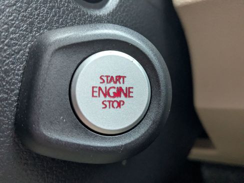 Used 2013 Volkswagen Jetta TDI image 21