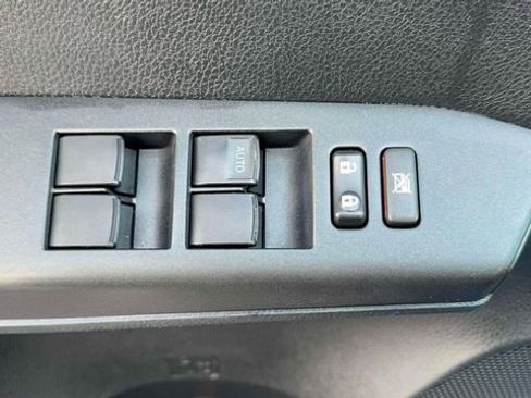 Used 2016 Toyota RAV4 LE image 14