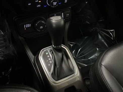 Used 2021 Jeep Renegade Limited w/ Sun & Sound Group AWD/4WD image 19
