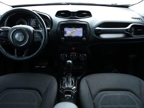 Used 2016 Jeep Renegade Latitude AWD/4WD image 10
