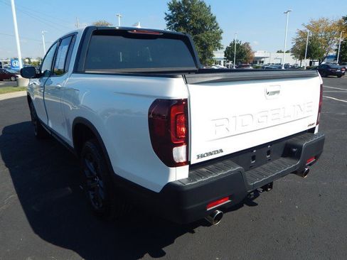 Used 2024 Honda Ridgeline Sport image 9