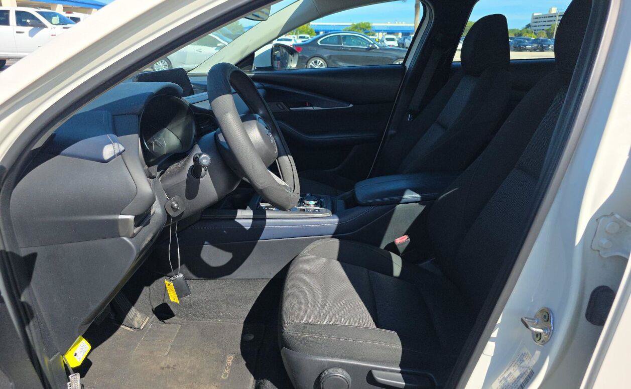 Used 2021 MAZDA CX-30 FWD 2.5 S image 2