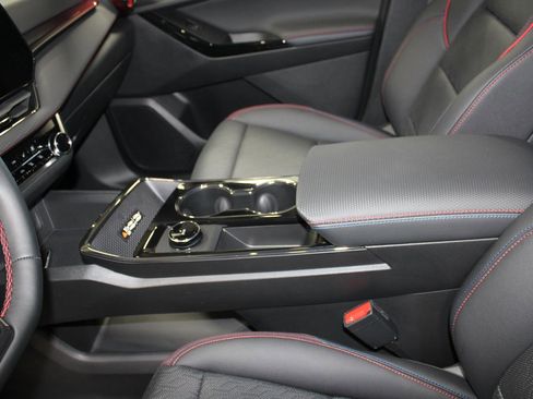 Used 2025 Chevrolet Equinox RS w/ Safety and Technology Package FWD image 28