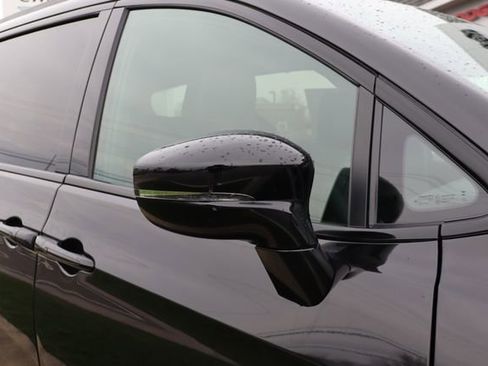 New 2026 Chrysler Pacifica Select FWD image 2