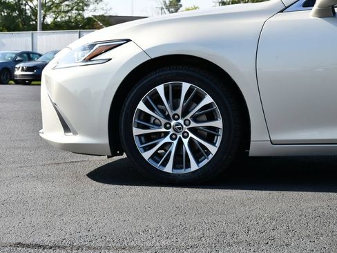 Used 2019 Lexus ES 350 w/ Premium Package FWD image 12
