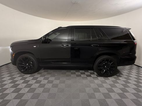 Used 2025 Cadillac Escalade Sport Platinum AWD/4WD image 2
