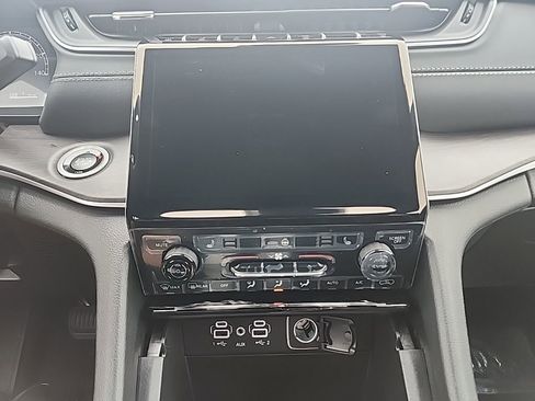 New 2025 Jeep Grand Cherokee L Limited w/ Trailer Tow Package image 38