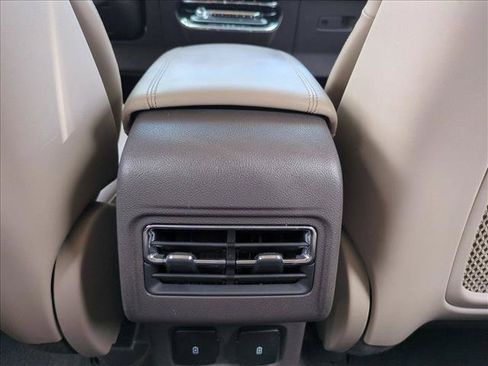 Used 2023 Lincoln Corsair Reserve w/ Equipment Group 201A FWD image 18