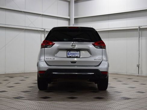 Used 2018 Nissan Rogue SV AWD/4WD image 7