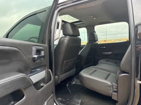 Used 2018 Chevrolet Silverado 1500 LTZ Z71 w/ Redline Edition image 21