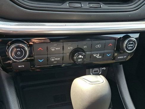 Used 2024 Jeep Compass Limited w/ Driver Assist Group I AWD/4WD image 16