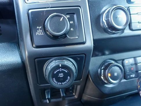 Used 2020 Ford F150 XLT w/ Equipment Group 302A Luxury AWD/4WD image 19