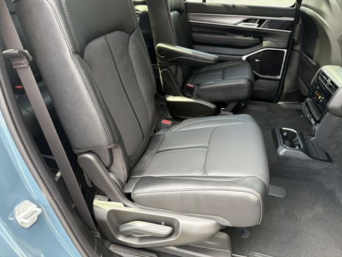 New 2026 Jeep Grand Wagoneer L Limited AWD/4WD image 18