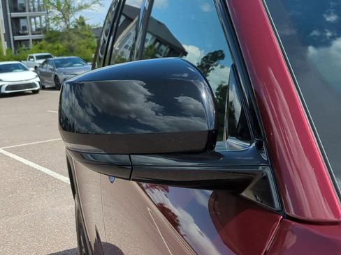 Used 2025 Jeep Grand Cherokee Altitude image 12